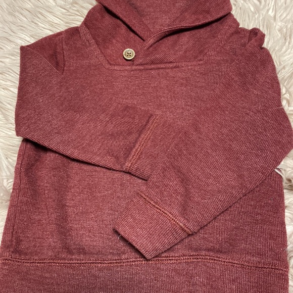 Boys Old Navy Sweater - Picture 2 of 3